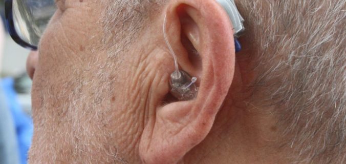 Prothèse auditive : savoir détecter quand elle devient indispensable