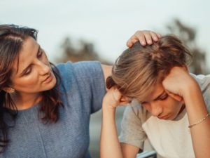 Comment aborder la perte d’un proche avec son enfant ?