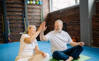 Yoga Iyengar: conseils pour le pratiquer chez soi