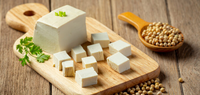Tofu : Origines, Bienfaits, Recettes et Astuces Culinaires.