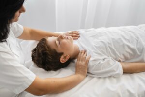 Le Shiatsu pour les enfants : Bienfaits et pratique.