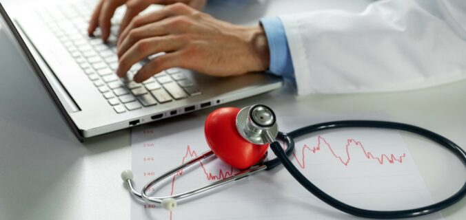 Symptômes qui doivent vous pousser à consulter un cardiologue à Fès