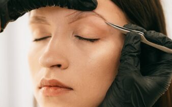 Greffe de sourcils : tout ce que vous devez savoir