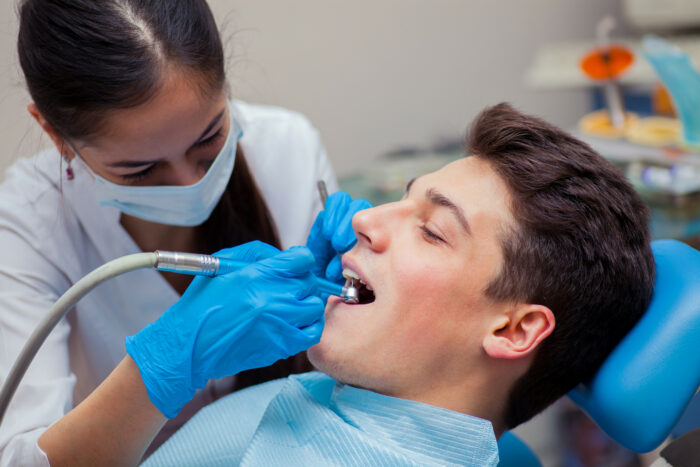 Comment surmonter sa peur du dentiste ?