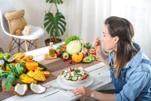 Alimentation intuitive : Écouter son corps pour mieux manger.