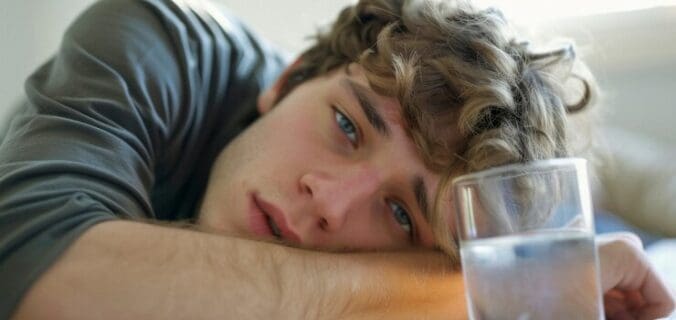 Fatigue chronique : 8 causes méconnues + solutions naturelles