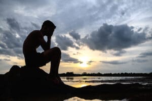 Solitude : comment transformer ce sentiment en force intérieure