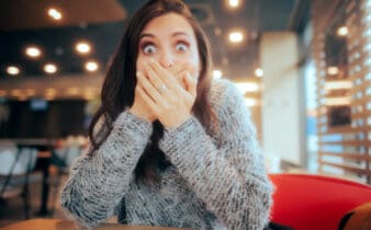 Pourquoi ai-je souvent le hoquet ? Causes fréquentes