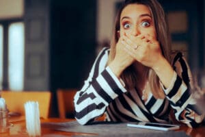 Le hoquet est-il dangereux ? Causes et risques réels.