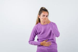 Gaz intestinaux excessifs : causes, symptômes et solutions