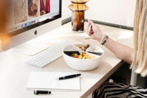 Mieux manger sans régime : découvrez la méthode MAJU