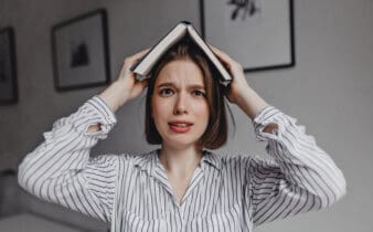 Stress chronique : les 10 symptômes qui doivent vous alerter