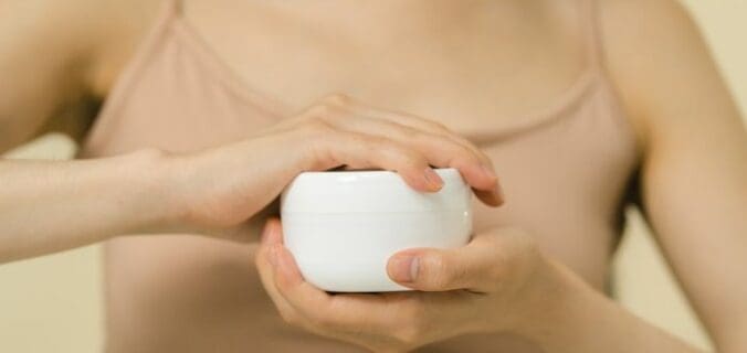 Produits cosmétiques de mauvaise qualité : quels risques ?