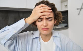 Pourquoi le stress donne des vertiges ? Causes et solutions